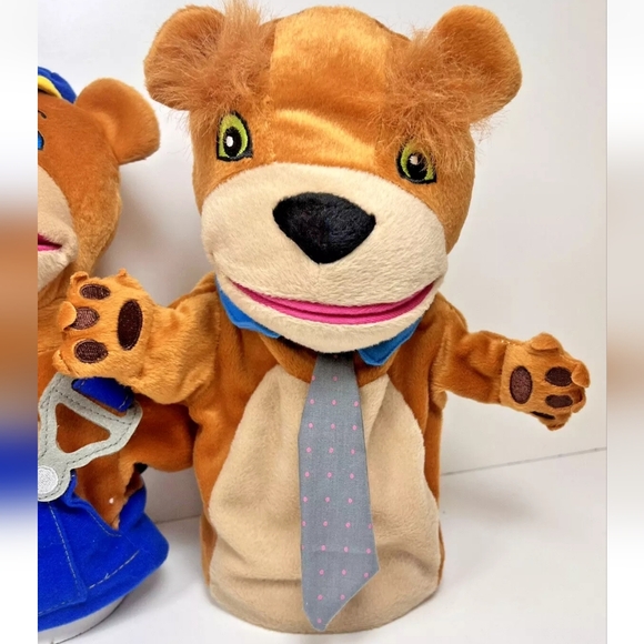 Lakeshore Goldilocks and the 3 bears puppets - Picture 4 of 9